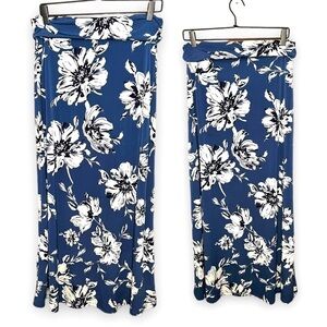 LE Lis Blue and White Floral Maxi Skirt, Size Large
